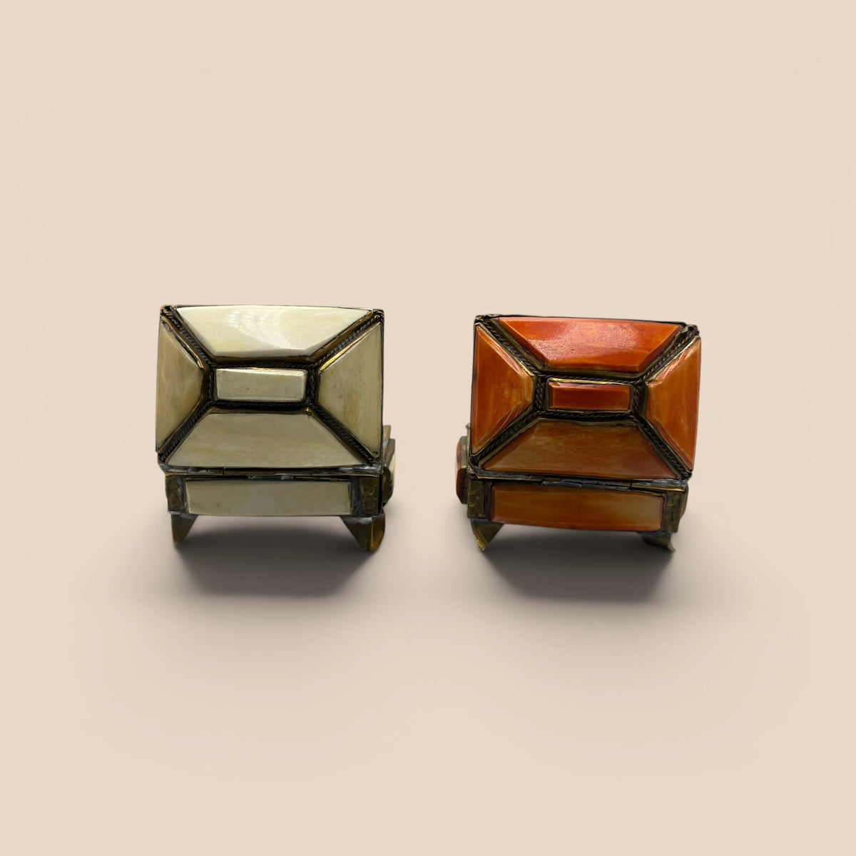 Petites boîtes nacre résine blanc et orange