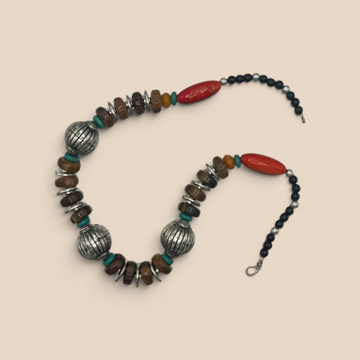 Collier perles argenté filigrane turquoise corail