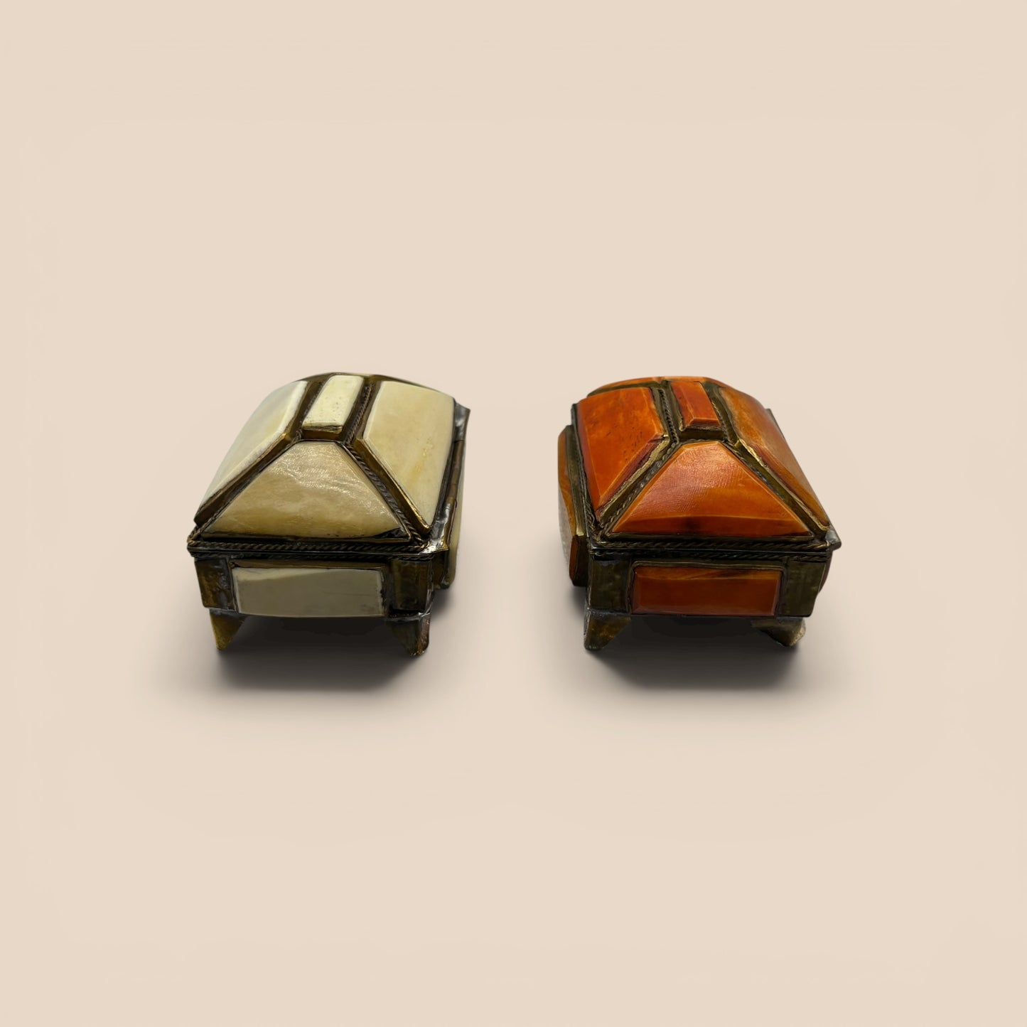 Petites boîtes nacre résine blanc et orange