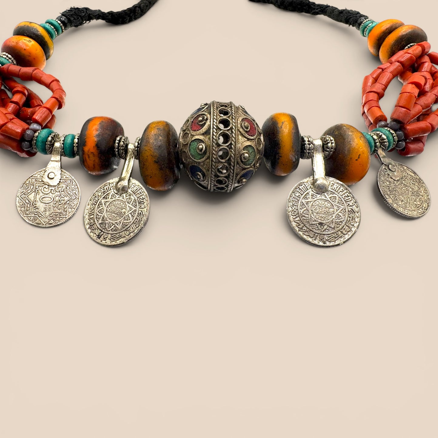 Collier boule émaillée corail pièces