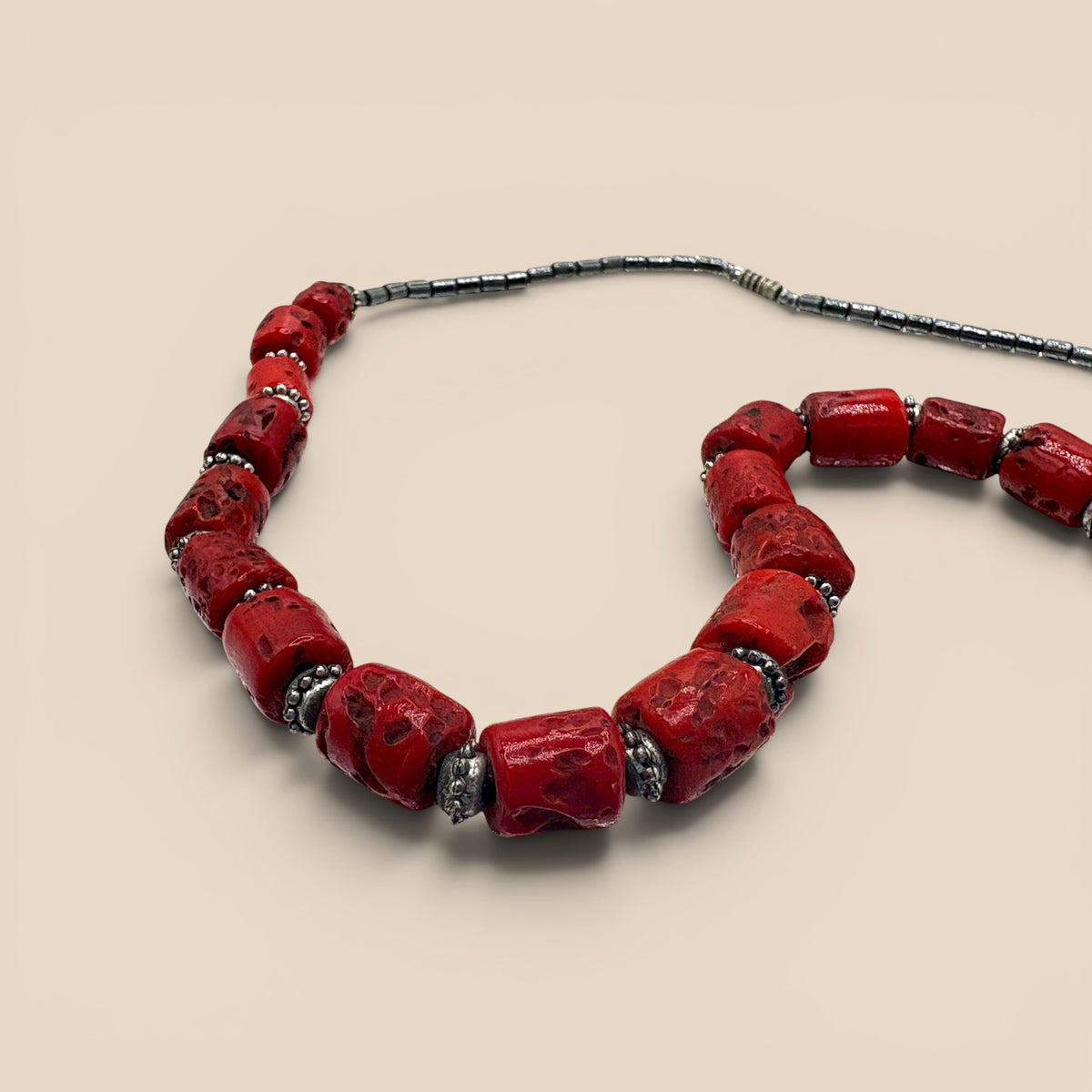 Collier corail massif barrettes rouges