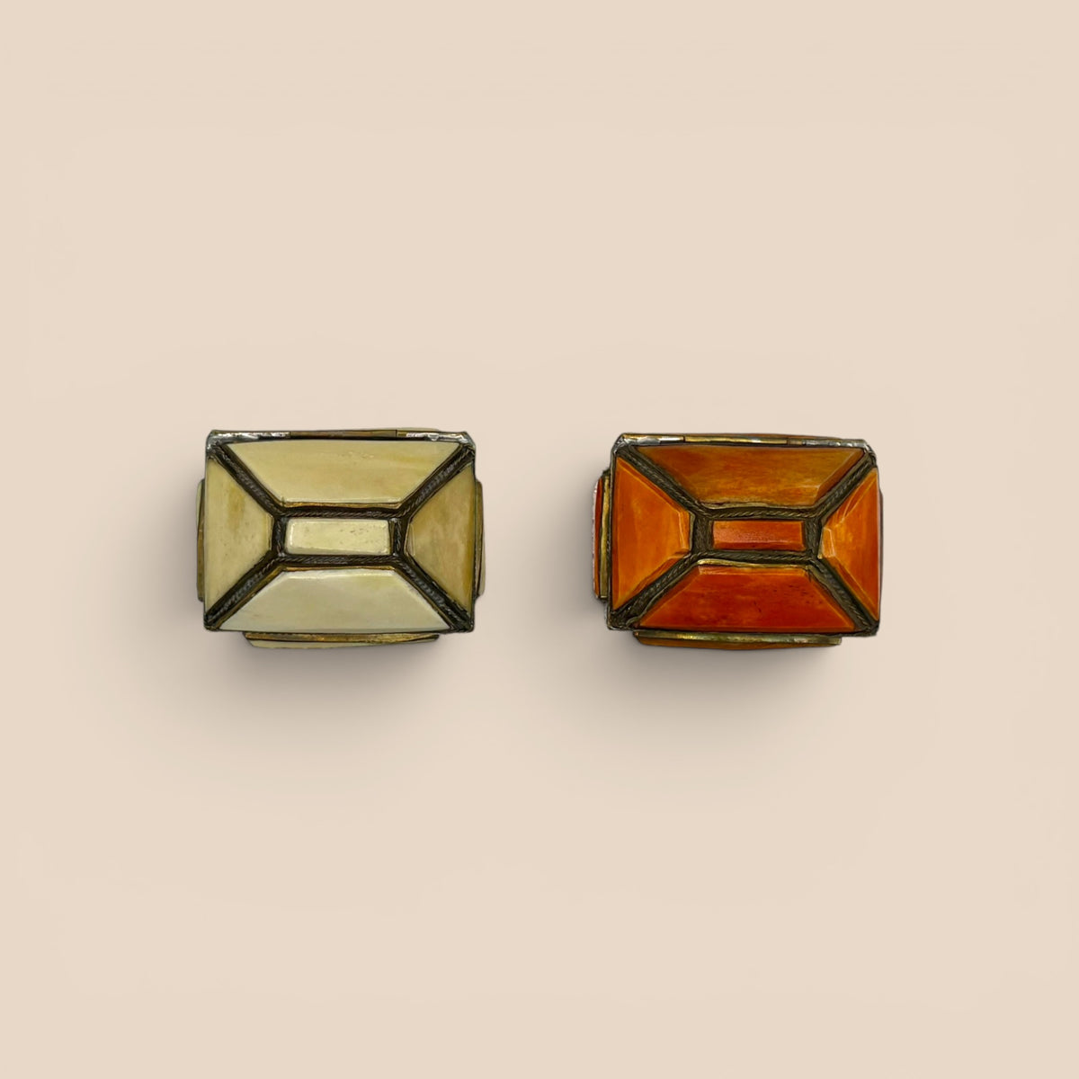 Petites boîtes nacre résine blanc et orange