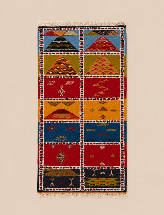 Tapis berbère marocain en laine, tissé main dans l'Atlas — Tssayno